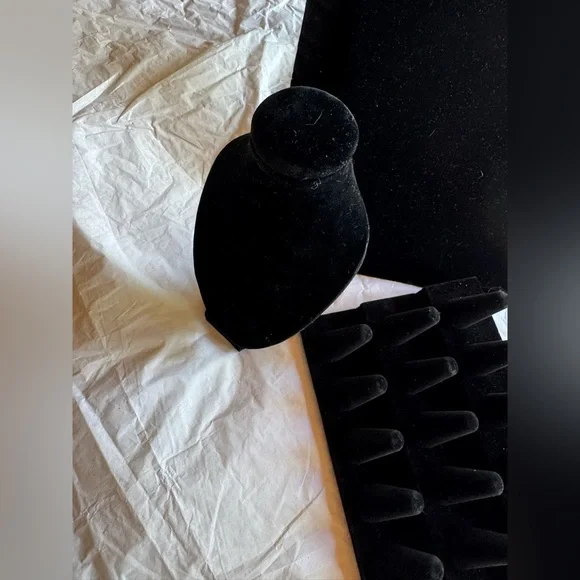 Black Velvet Jewelry Display Set - Picture 4 of 7